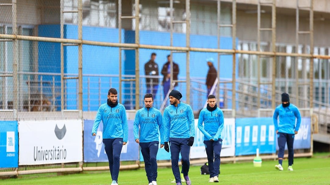 DEPOIS DE 40 DIAS, GRÊMIO VOLTA A TREINAR NO CT LUIZ CARVALHO