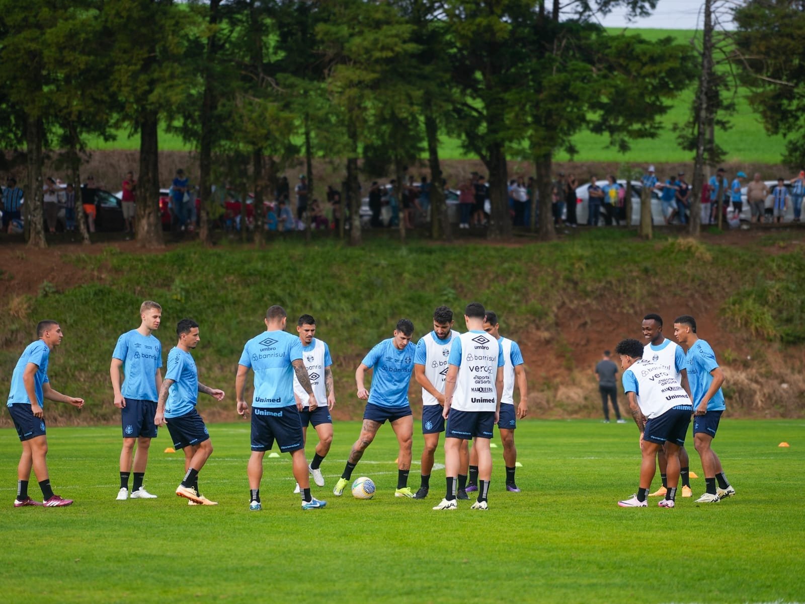 GRÊMIO TREINA EM CHAPECÓ PARA ENFRENTAR O VASCO NO DOMINGO